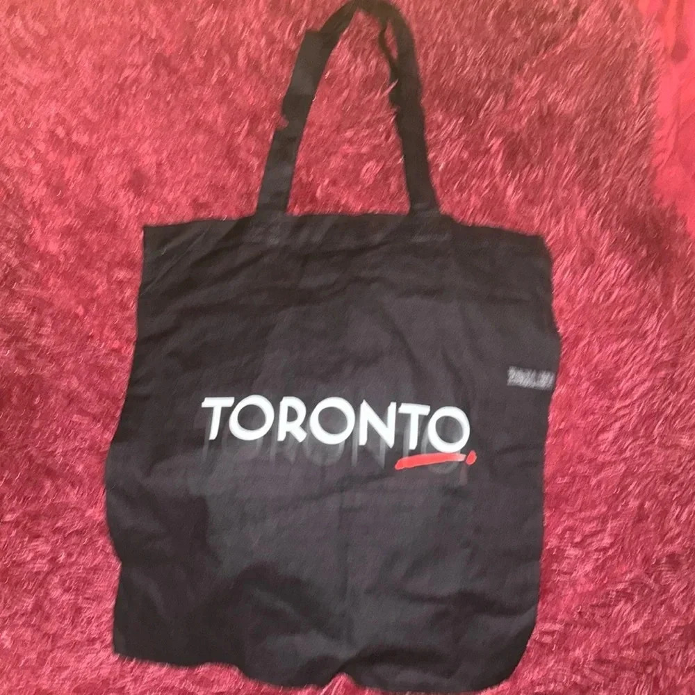 Vintage style Toronto scripted blackTote Bag T-shirt set